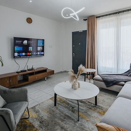 The Avery Apartments At Odomaa Place, East Airport Accra Bagian luar foto