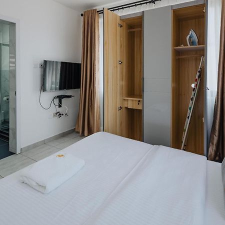 The Avery Apartments At Odomaa Place, East Airport Accra Bagian luar foto
