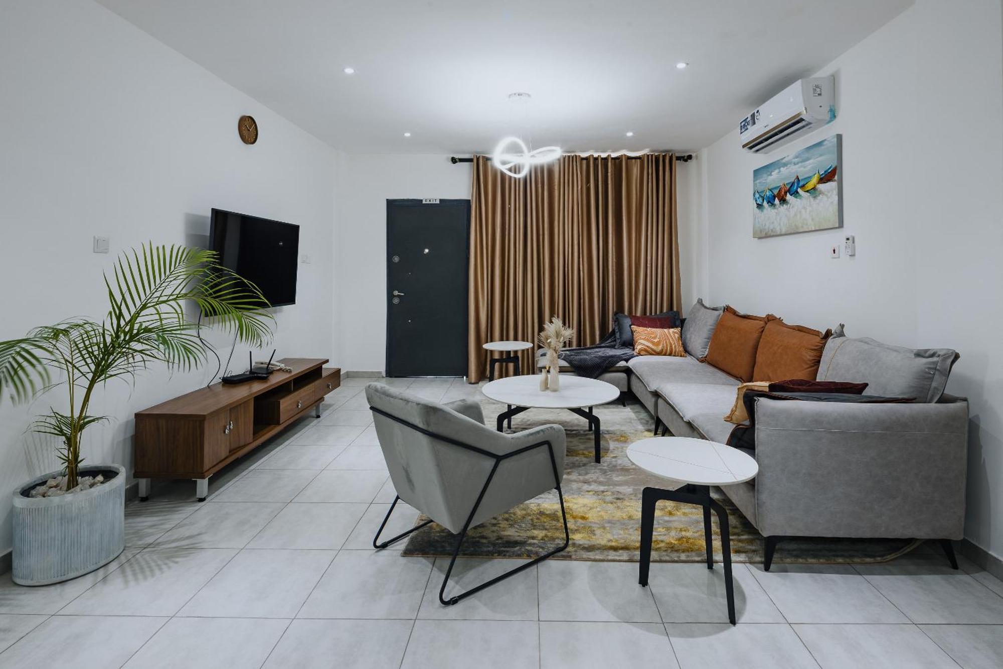 The Avery Apartments At Odomaa Place, East Airport Accra Bagian luar foto