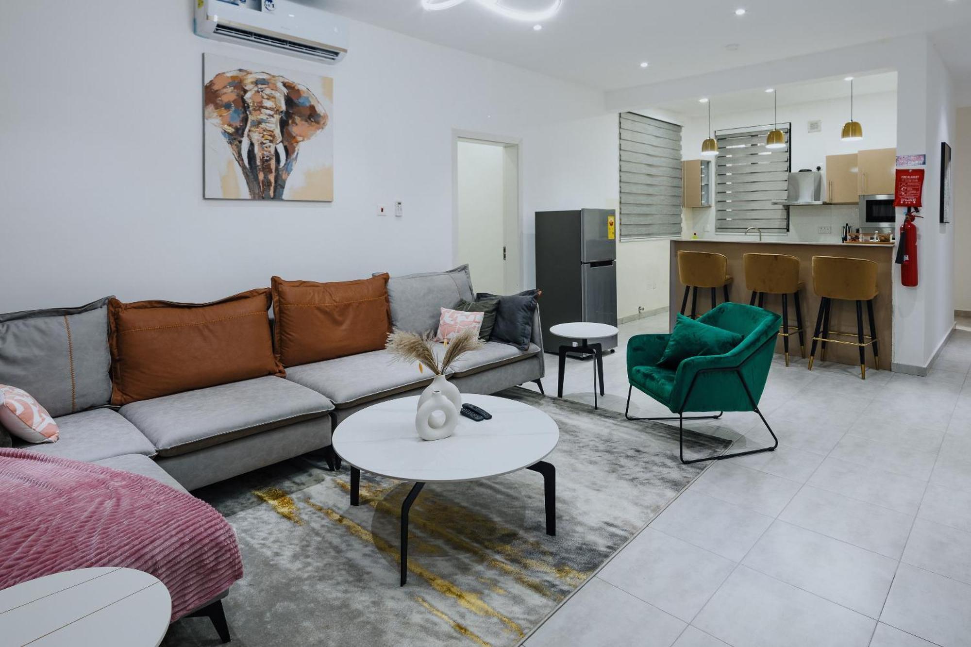 The Avery Apartments At Odomaa Place, East Airport Accra Bagian luar foto